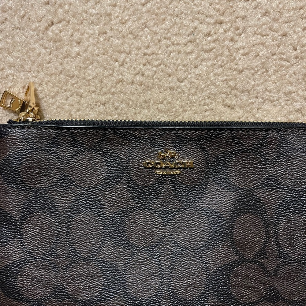 Brand New Authentic Coach Wallet.